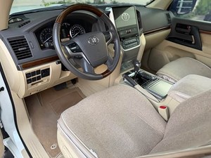 Toyota <span class=keywords><strong>Land</strong></span> <span class=keywords><strong>Cruiser</strong></span> LC300 GXR 2017, Auto Usado de Alta Calidad, SUV de Lujo 4x4, Vehículos de Gasolina y Diésel, Volante a la Izquierda, Listo para Enviar - Product Image 5
