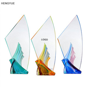 Trofeo de cristal personalizado con texto, colorido, grabado con láser, en forma de vela, placa de premio de cristal para reconocimiento empresarial. - Product Image 1