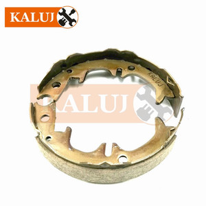 Kaluj Set ganasce freno di stazionamento 46540-06050 46550-06050 46590-06030 per <span class=keywords><strong>Toyota</strong></span> <span class=keywords><strong>Land</strong></span> <span class=keywords><strong>Cruiser</strong></span> - Product Image 5