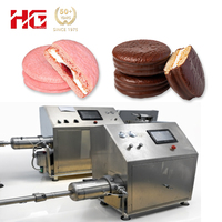 Ligne de production de Choco Pie en acier inoxydable haute capacité, four de cuisson automatique, ligne de production entièrement automatique de gâteaux sandwich