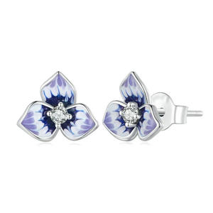 Boucles d'oreilles clous fleur en or blanc avec zircon rond serti griffe pour femme, cadeau romantique, bijoux en alliage, boucles d'oreilles tendance - Product Image 1
