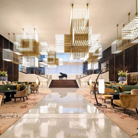 Lustres personnalisés modernes en cube de couleur sable Lampes suspendues pour la décoration de plafond de restaurant d'hôtel Excellentes ventes pour l'avant
