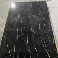 Panneau mural en PVC marbré brillant imperméable à l'eau pour la décoration intérieure des hôtels