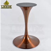 Or rose luxueux # Base de table Tulip en acier inoxydable 304 avec coque extérieure brossée et plaque supérieure en fer avec revêtement en poudre noire