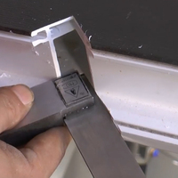 Scie à découper en V, machine de traitement des rainures en V à 90 degrés pour profilés UPVC et aluminium, pour la fabrication de portes et fenêtres