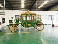 Magnifique calèche électrique à chevaux avec toit, 4 roues, design royal européen antique