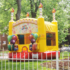 Castillo inflable comercial para fiestas infantiles al aire libre, con tobogán y zona de brincos, con forma de pastel de cumpleaños. - Product Image 6