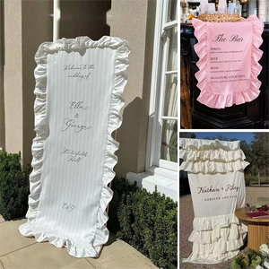 Striscione Nuziale di Lusso in Tessuto con Bordo Arricciato, Cartello di Benvenuto Personalizzato con Fiori e <span class=keywords><strong>Nomi</strong></span> <span class=keywords><strong>per</strong></span> Sfondo Addio al Nubilato - Product Image 1