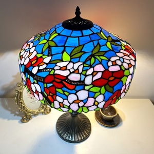 Lámpara de Mesa Tiffany de 16 Pulgadas LongHuiJing con Pantalla de Vidrio con Flores, Estilo Mediterráneo, para Estudio, Lámpara de Mesa Europea, Iluminación de Lujo - Product Image 5