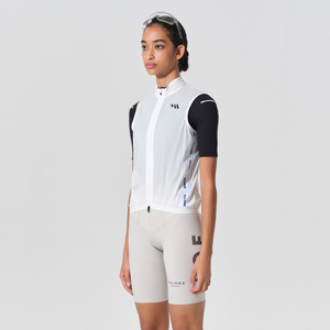 Gilet de cyclisme coupe-vent pour femmes |   Gilet sans manches léger avec design réfléchissant |   Vêtements de vélo personnalisés OEM pour route et VTT - Product Image 4
