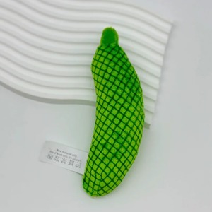 Juguete masticable de pepino verde ecológico al por mayor, rompecabezas interactivo sostenible, suministros para mascotas, hierba gatera de plástico y algodón moderno para uso diario - Product Image 2