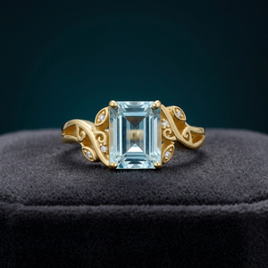 Anillo Gourik de Plata de Ley 925 Chapado en Oro con Topacio Azul Cielo Corte Princesa y Engaste de Garras para Mujer - Product Image 2