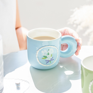 Mug en céramique créatif à motif floral 380 ml, design girly avec couvercle et cuillère, passe au lave-vaisselle et au micro-ondes, tasse à café moderne - Product Image 2