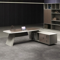 Bureau de direction - Design minimaliste moderne en forme de L, style luxe léger avec armoire latérale et ensemble de chaise de bureau