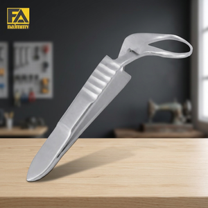 Surgical Towel Forceps Slight Curve Manual General Surgery Instrument CE Certified Class I - Product Image 3