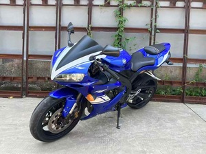 Motocicleta Yamaha YZF-R1 de Segunda Mano, Gasolina, 4 Cilindros, Refrigeración por Agua, 1000cc - Motocicletas Deportivas - Product Image 4
