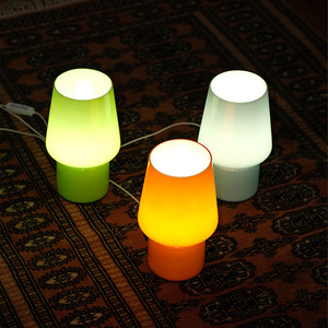 Lampe en verre de couleur personnalisée 9,5x9,5x21,5 cm, décoration d'intérieur multicolore - Product Image 1