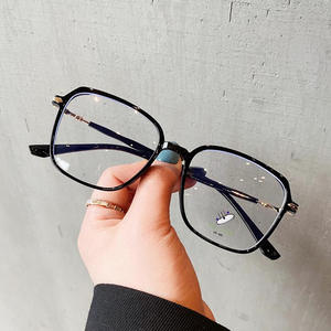 Monture de lunettes carrées pour femmes Qianai R4-20098, monture intégrale, verres PC anti-lumière bleue, lunettes optiques pour usage quotidien - Product Image 3