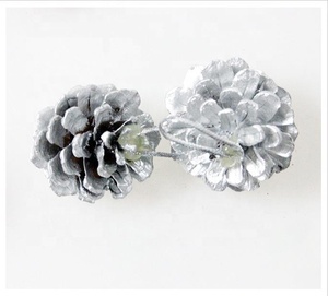 Vente en gros DIY Pomme de pin en <span class=keywords><strong>bois</strong></span> naturel de Noël or argent Arbre de Noël décoration de la maison Pomme de pin suspendue - Product Image 6