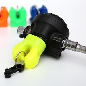 Clip di Protezione per <span class=keywords><strong>Boccaglio</strong></span> Subacqueo con Moschettone a Sgancio Rapido per Regolatore e BCD - Product Image 3
