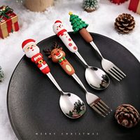 Ensemble de couverts de Noël en acier inoxydable doré, design Père Noël, sapin et poupée, cuillère et fourchette amusantes et mignonnes pour la table à manger