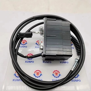 Motor de Aceleración 21EN-32260 para Excavadoras R215-7, R225-7, R110-7, R150-7 - Product Image 4