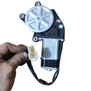 Motor de cuatro orificios personalizado de 12V 24V para reemplazo y reparación del elevalunas del lado derecho - Product Image 3