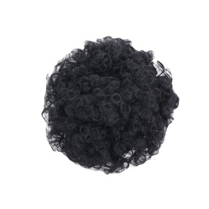 Perruque synthétique bouclée Xingyuan avec base en dentelle, boucle réglable et filet respirant pour toutes les formes de visage - Product Image 2