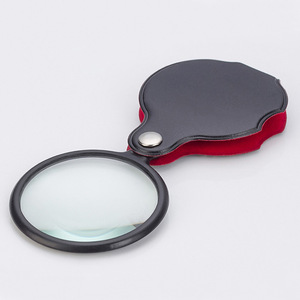 Lupa de Mano Portátil Mini Negra de 50 mm y 8x, Lente de Aumento Plegable para Joyería - Product Image 3