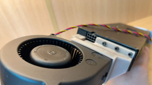Ventilateur de refroidissement pour carte graphique V100 P40 M40, la conception du ventilateur améliore les performances de refroidissement pour un contrôle optimal de la température. Actif - Product Image 5