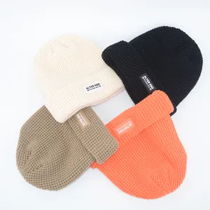 Topi Beanie musim dingin polos kualitas tinggi topi Beanie akrilik 100% rajut slouchy logo bordir kustom untuk pria wanita