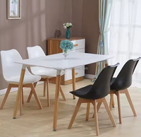 Ensemble de table à manger ronde moderne en marbre de luxe avec 4 ou 6 chaises pour la maison et l'hôtellerie