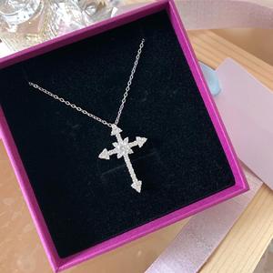 Collier pendentif croix en argent sterling S925 exquis entièrement serti de diamants, design superposé de luxe avec diamant rotatif, accessoire de mode - Product Image 1