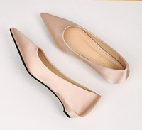 Nouvel Arrivage Chaussures de Banquet Plates Polyvalentes Rétro pour Femmes à Talons Bas en Satin, Bout Pointu et Compensées à Enfiler