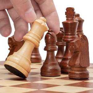 Nouveauté 2025 : Échiquier magnétique en bois avec tapis en silicone, peinture écologique, ensemble de jeux d'échecs respectueux de l'environnement - Product Image 3