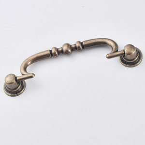 Poignée de meuble en alliage de zinc, bronze antique, espacement des trous de 91 mm, tiroir, style traditionnel, durable - Product Image 2