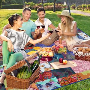 Supfitness Tapis de plage extra large imperméable 60x80 pouces pliable et anti-sable pour pique-nique - Product Image 2