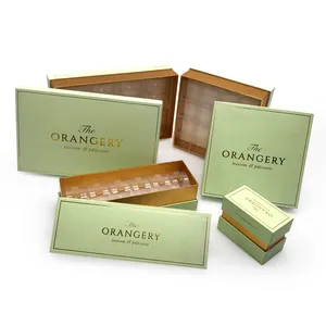 Boîte de nourriture de chocolat imprimée personnalisée avec emballage cadeau de boîte de macaron de papier de luxe en plastique pour le chocolat de truffe