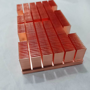 แผ่นระบายความร้อนทองแดงแบบ Chuan Yue Shovel Tooth ผิวขัดเงา สำหรับระบายความร้อนอุปกรณ์อิเล็กทรอนิกส์ - Product Image 1