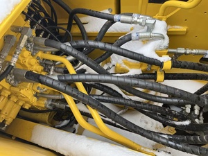 รถขุดโคมัตสึ 200 รุ่นดั้งเดิม นำเข้า รถขุดตีนตะขาบขนาดกลาง - Product Image 4