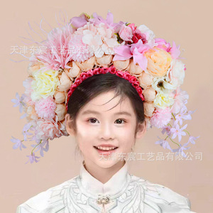 Diadema con Flores de Seda de 40cm de Ancho, Marca Dongchen Crafts, Modelo Y03, Accesorios para Fotografía de Bodas - Product Image 3