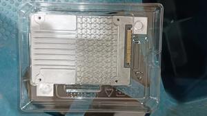 GUIXING Intel P5500 SSDPF2KX038T9N1 3.84T U.2 4.0 Disque SSD de qualité entreprise TLC/1DWPD/PCIe 4.0*4/7.0PBW - Product Image 3