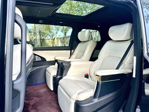 Voiture de luxe <span class=keywords><strong>MPV</strong></span> 7 places GAC Trumpchi M8 Modèle 2024 Série LINGXIU 390T VIP Vison <span class=keywords><strong>Mpv</strong></span> GAC Confortable - Product Image 4