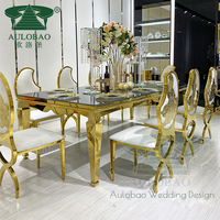 Chaises de mariage élégantes en forme de demi-lune avec motif doré pour banquets, villas et salles à manger extérieures et intérieures