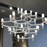 Lustre en alliage de zinc et verre de style nordique postmoderne, installation suspendue/sur support, finition argentée pour l'éclairage