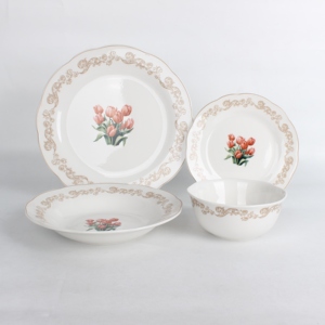 Service de table en porcelaine <span class=keywords><strong>rose</strong></span> vintage - <span class=keywords><strong>Vaisselle</strong></span> élégante en céramique avec bordure dorée festonnée - Product Image 2
