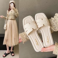 Neue modische Damen- und Mädchen-Sommer-Flachsandalen, Strandschuhe, Slides mit quadratischer Schnalle, koreanische Outdoor- und Alltags-Freizeitschuhe, Einkaufs-Slipper