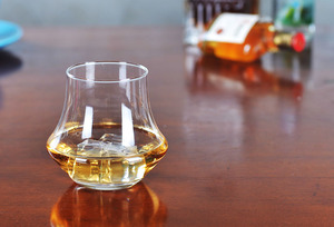 Bicchiere da whisky moderno ed ecologico in vetro soda-cemento ad alta purezza, 390ml, prodotto a macchina, disponibile a magazzino, stile Old Fashioned, ideale per hotel e come regalo aziendale - Product Image 2