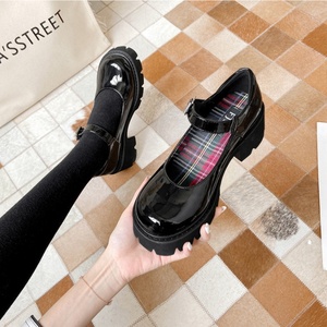 Scarpe Mary Jane da Donna Stile Preppy 2022, Taglie 31-43, Design Retrò e Chic con Tacco Grosso - Product Image 4
