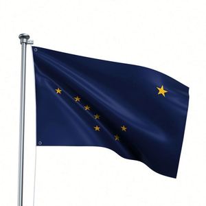 Bandera de Alaska Cuadrada de 3x5 pies con Diseño Desplazable, 100% Poliéster, Impresa, con Ojales de Latón para Deportes y Juegos - Product Image 1